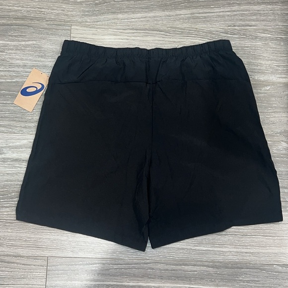 Asics workout shorts. Size L. NWT - Picture 4 of 4